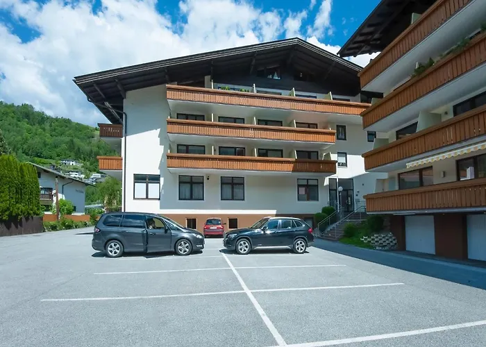 In Near Slopes Apartment *
